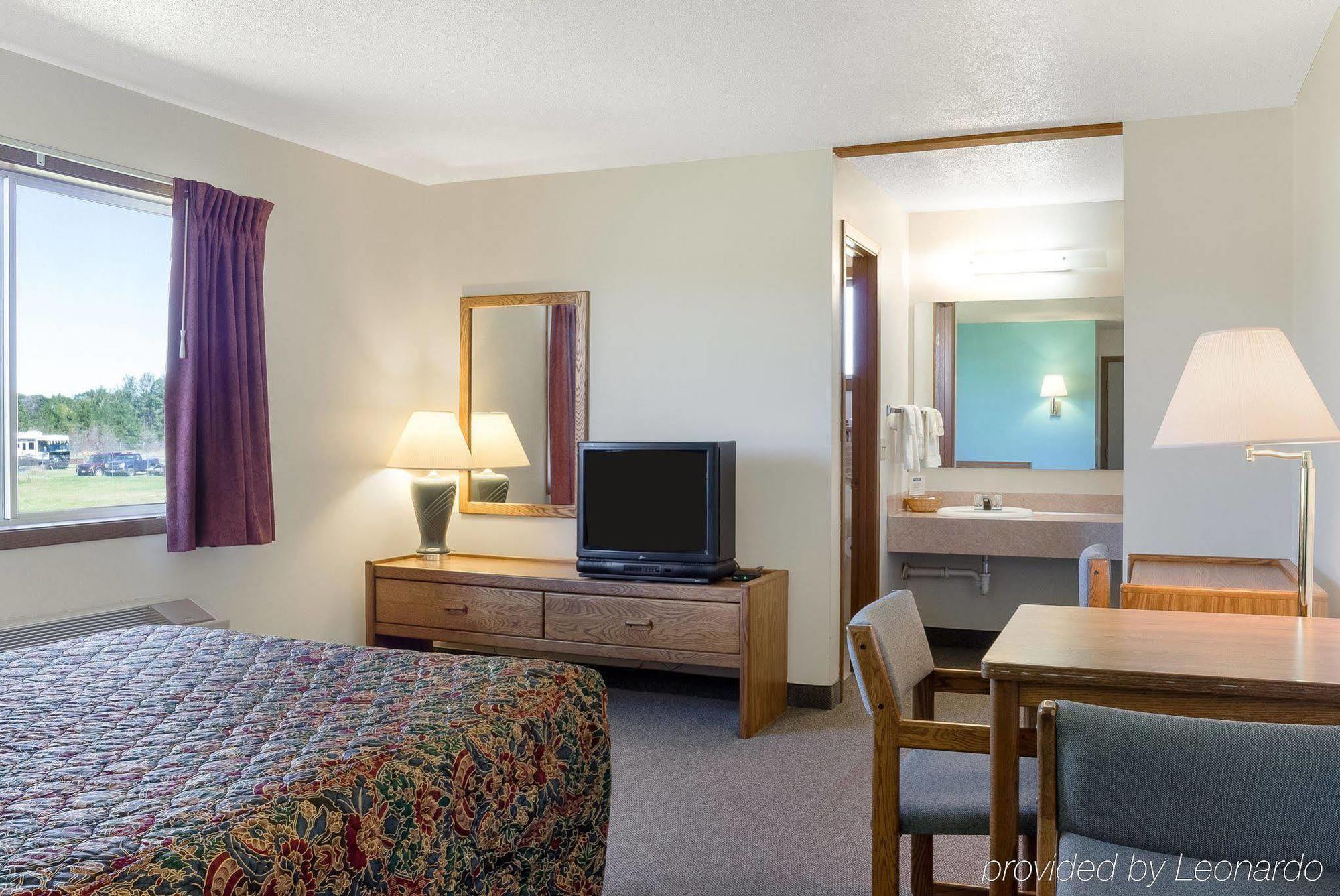 Rodeway Inn Pine River Exterior photo